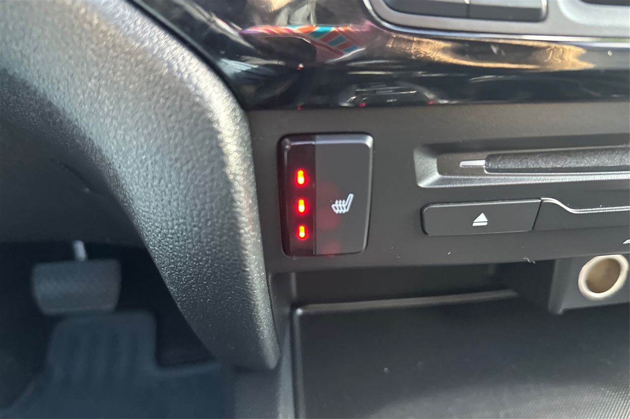 Honda Pilot Touring 4D SUV FWD w/CapChrs 2022