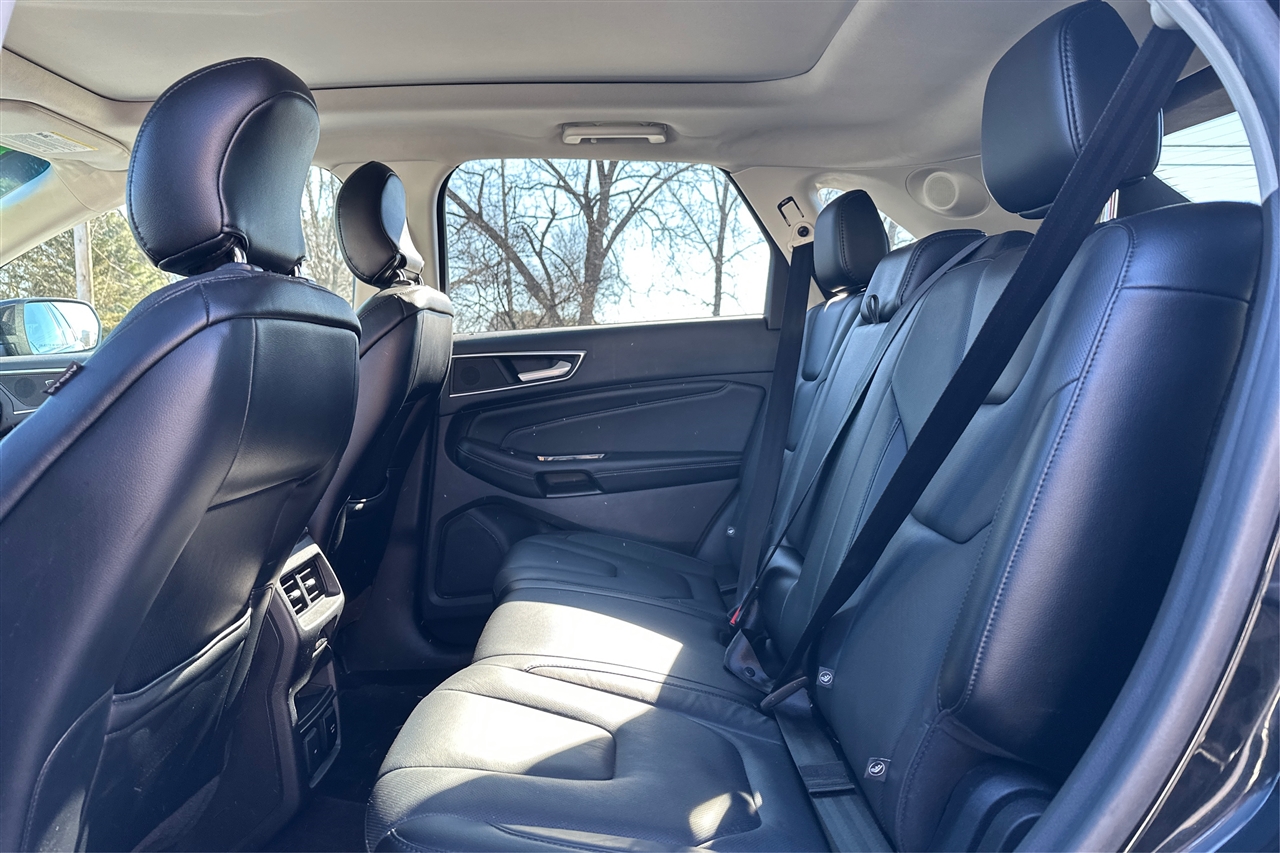 Ford Edge Titanium 4D SUV FWD 2015