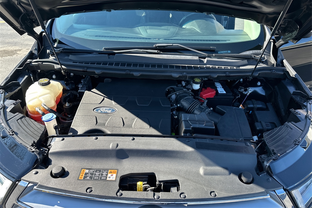 Ford Edge Titanium 4D SUV FWD 2015