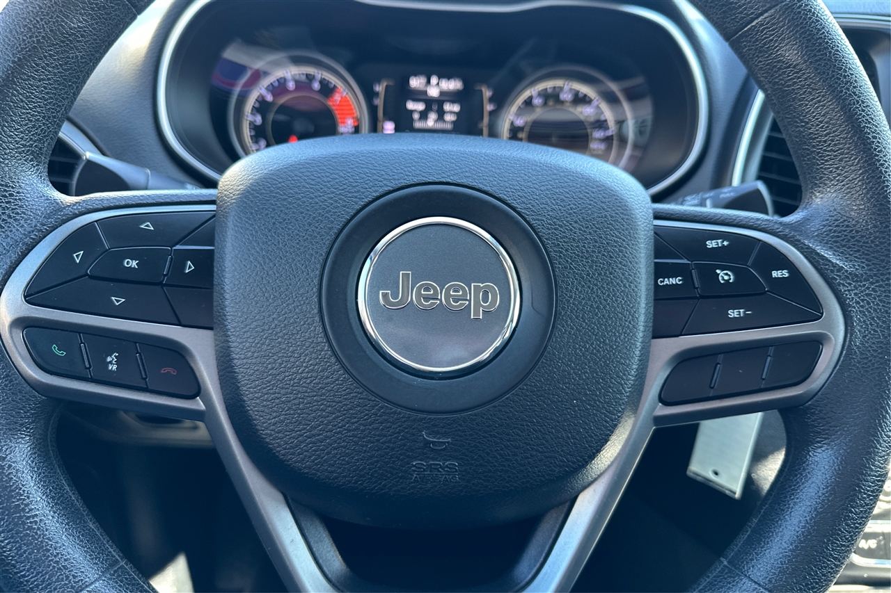 Jeep Cherokee Latitude 4D SUV FWD 2019