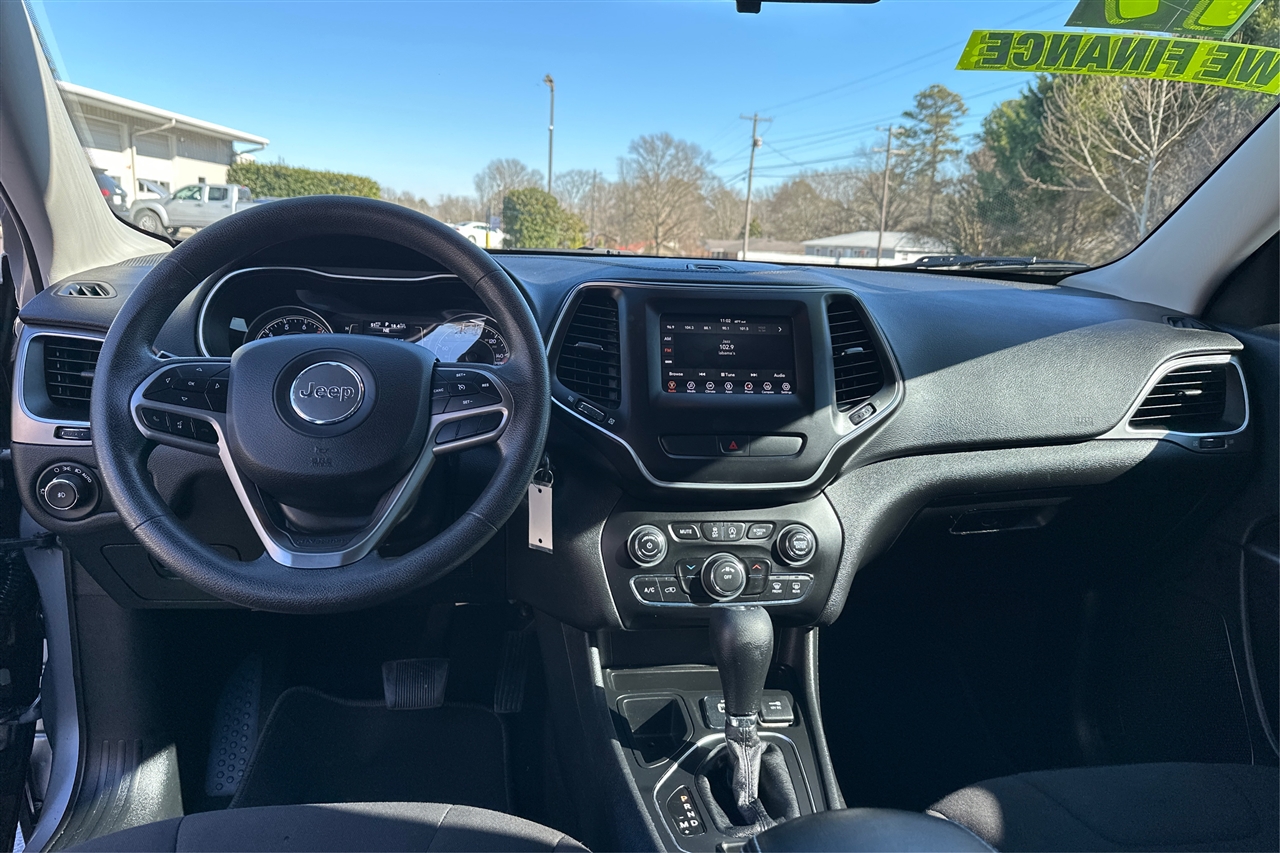 Jeep Cherokee Latitude 4D SUV FWD 2019