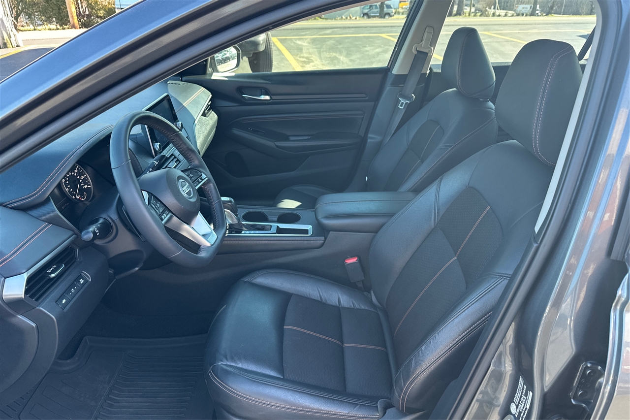 Nissan Altima SR 4D Sedan 2.5 2021