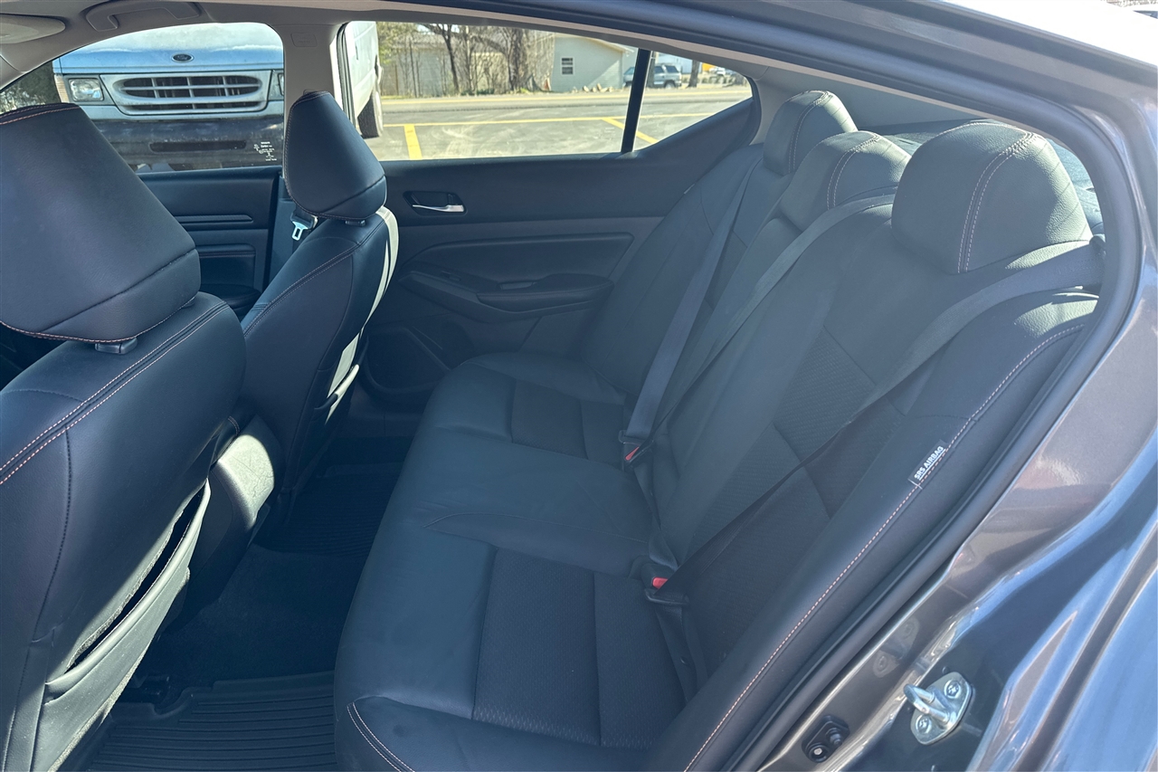 Nissan Altima SR 4D Sedan 2.5 2021