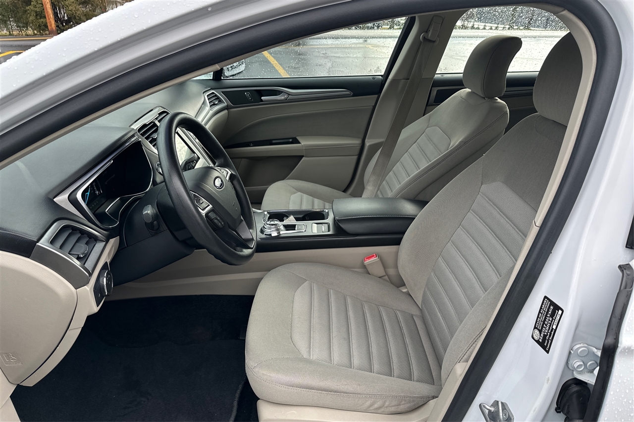 Ford Fusion SE 4D Sedan 2017