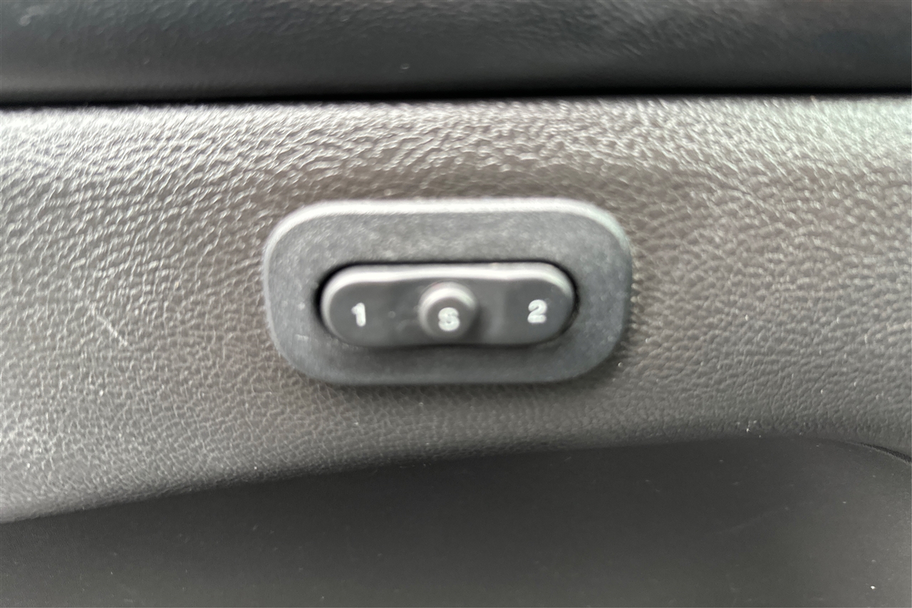 Jeep Grand Cherokee Limited 4D SUV RWD 2021