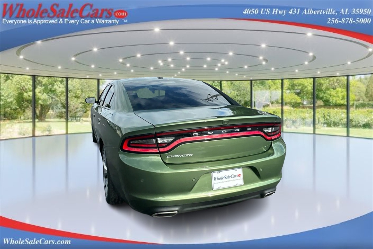 Dodge Charger SXT 4D Sedan 2022