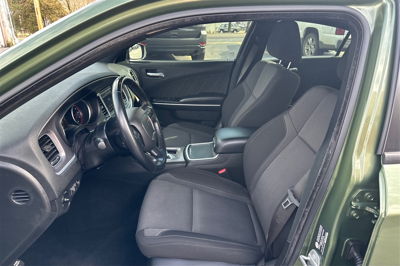 Dodge Charger SXT 4D Sedan 2022