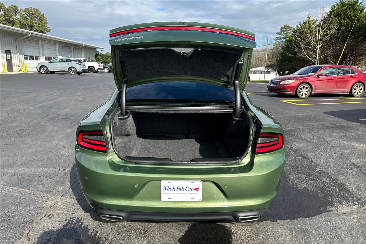 Dodge Charger SXT 4D Sedan 2022