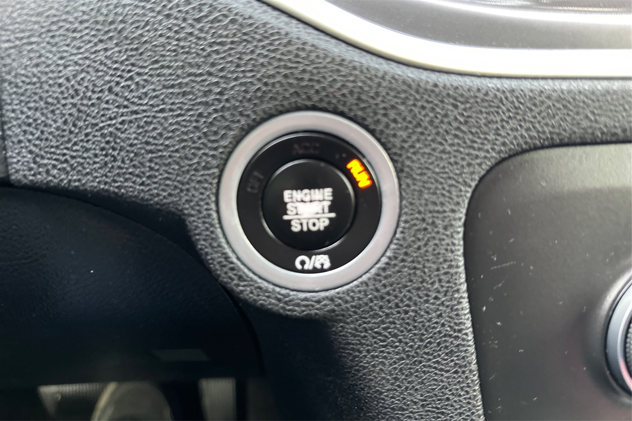 Dodge Charger SXT 4D Sedan 2022