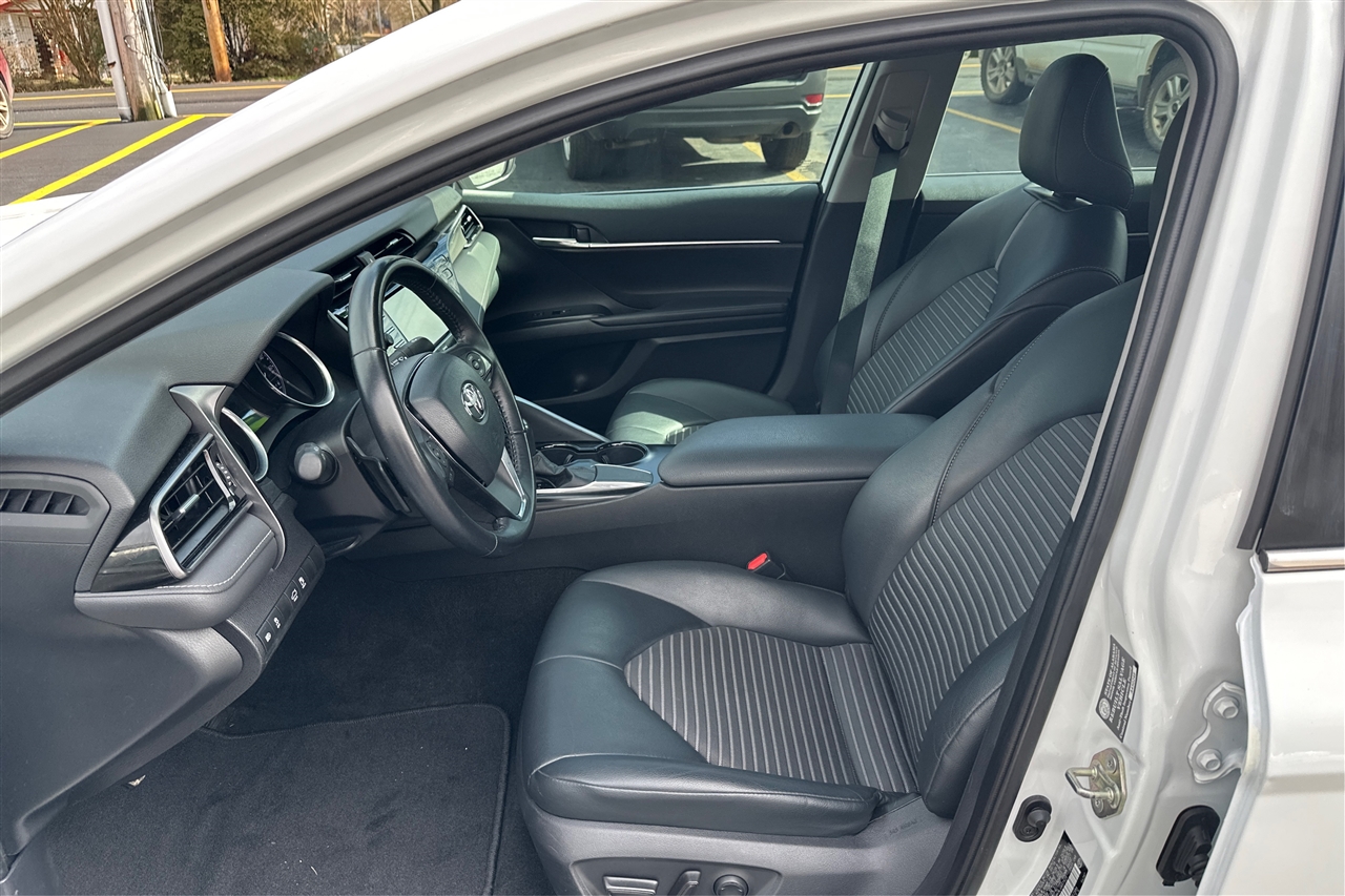 Toyota Camry SE 4D Sedan 2020