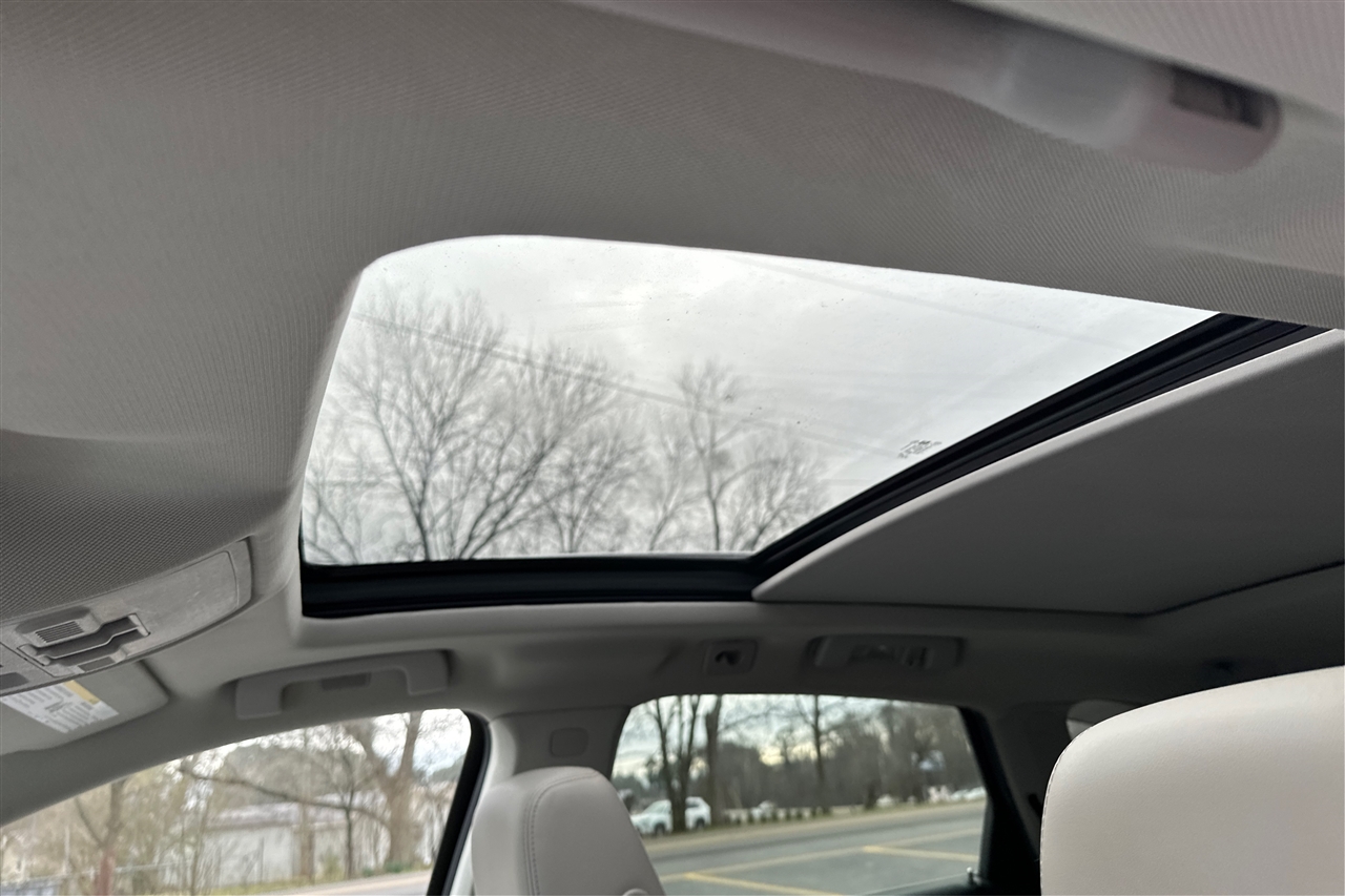 Cadillac SRX Performance 4D SUV FWD 2014