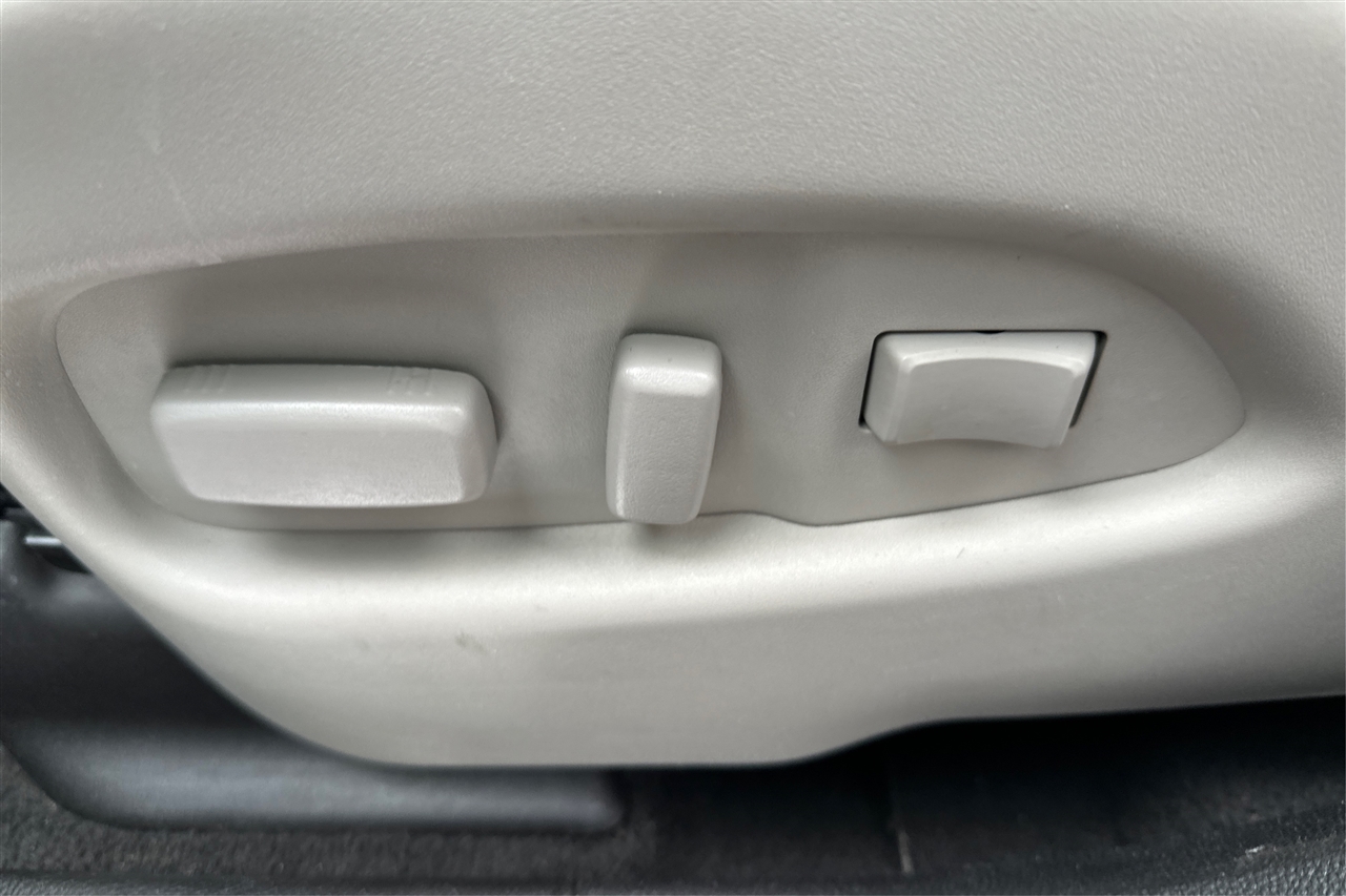 Cadillac SRX Performance 4D SUV FWD 2014