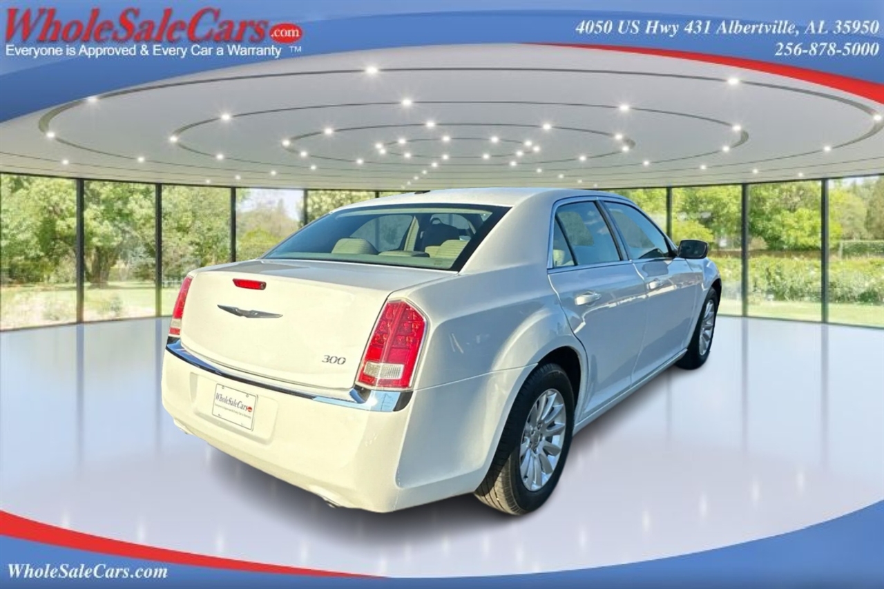 Chrysler 300 Base 4D Sedan 2013
