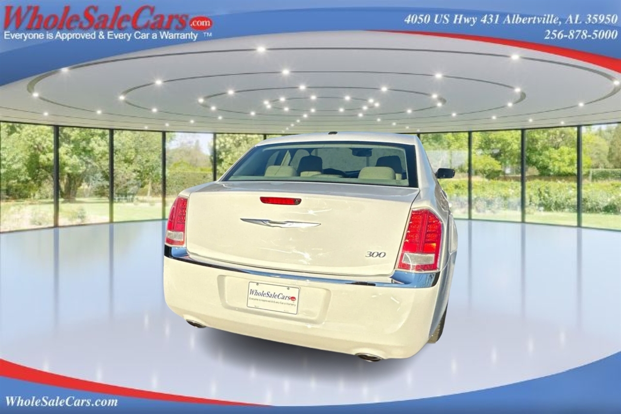 Chrysler 300 Base 4D Sedan 2013
