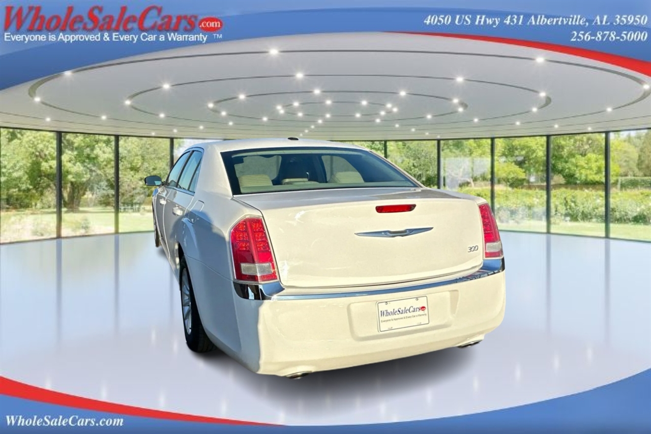 Chrysler 300 Base 4D Sedan 2013
