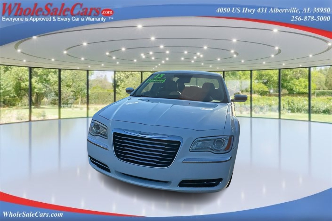 Chrysler 300 Base 4D Sedan 2013