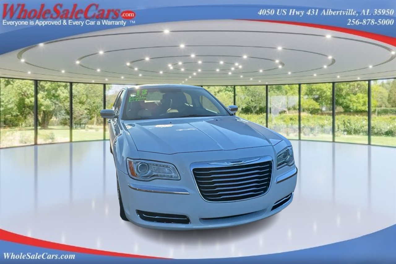 Chrysler 300 Base 4D Sedan 2013