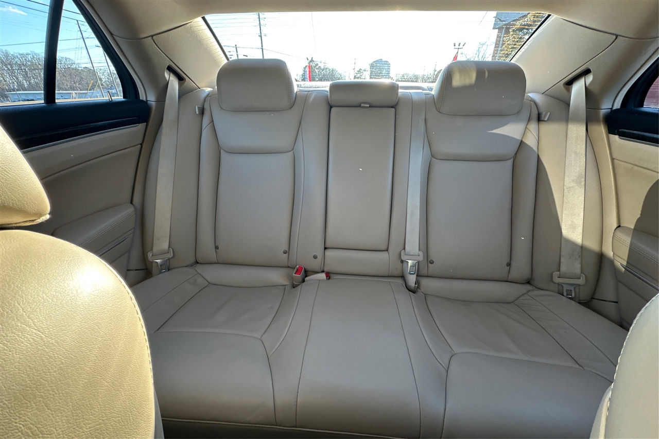 Chrysler 300 Base 4D Sedan 2013