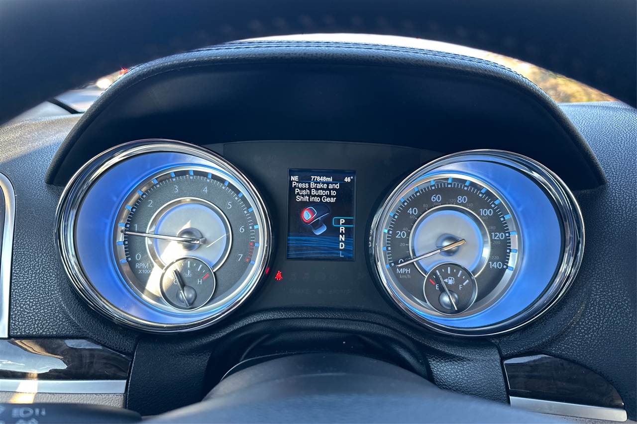 Chrysler 300 Base 4D Sedan 2013