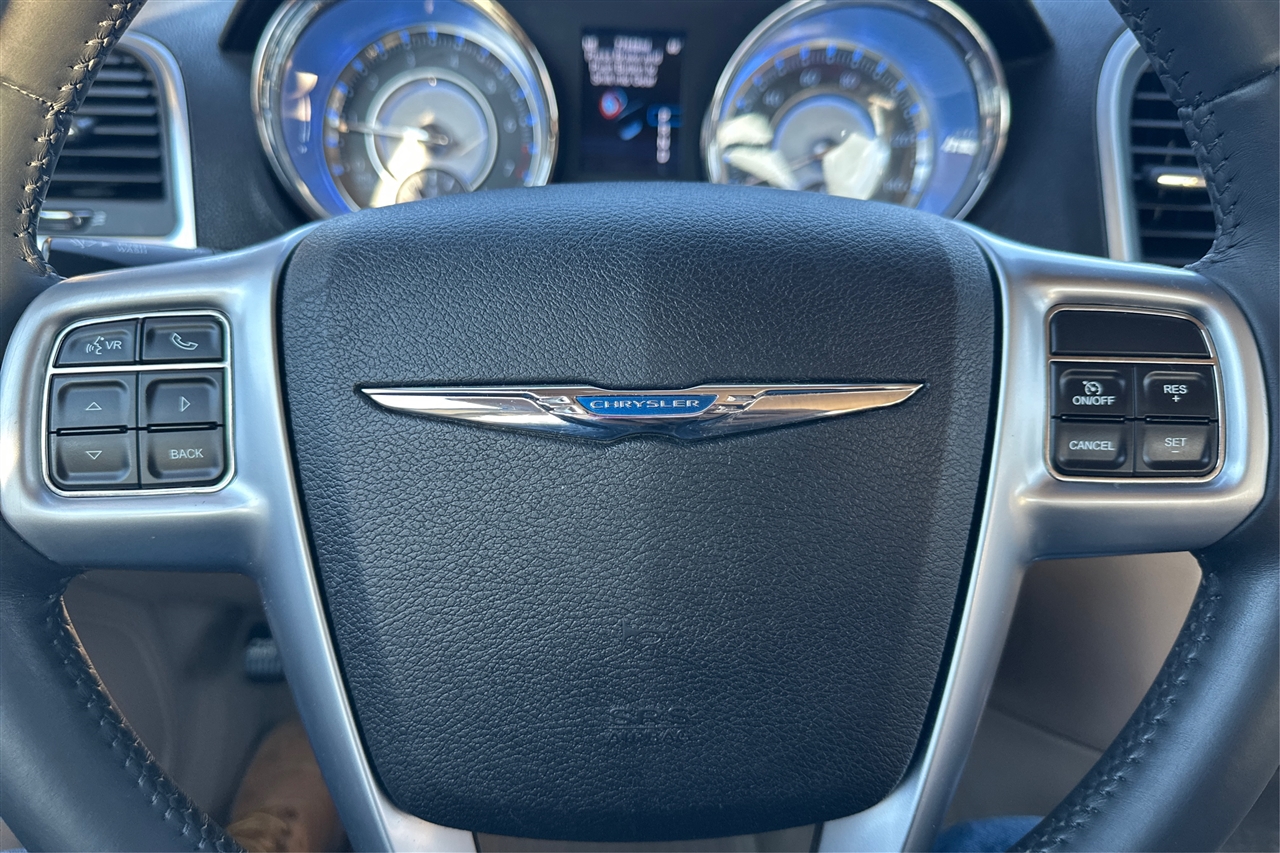 Chrysler 300 Base 4D Sedan 2013