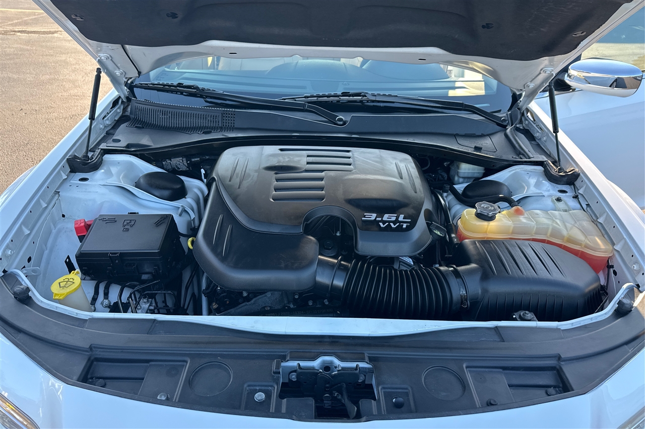 Chrysler 300 Base 4D Sedan 2013