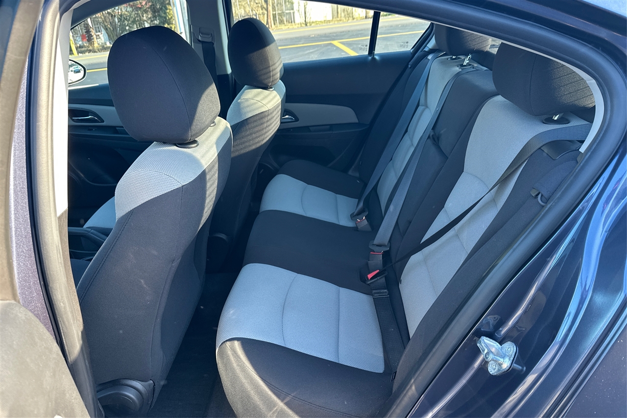 Chevrolet Cruze LS 4D Sedan 2014