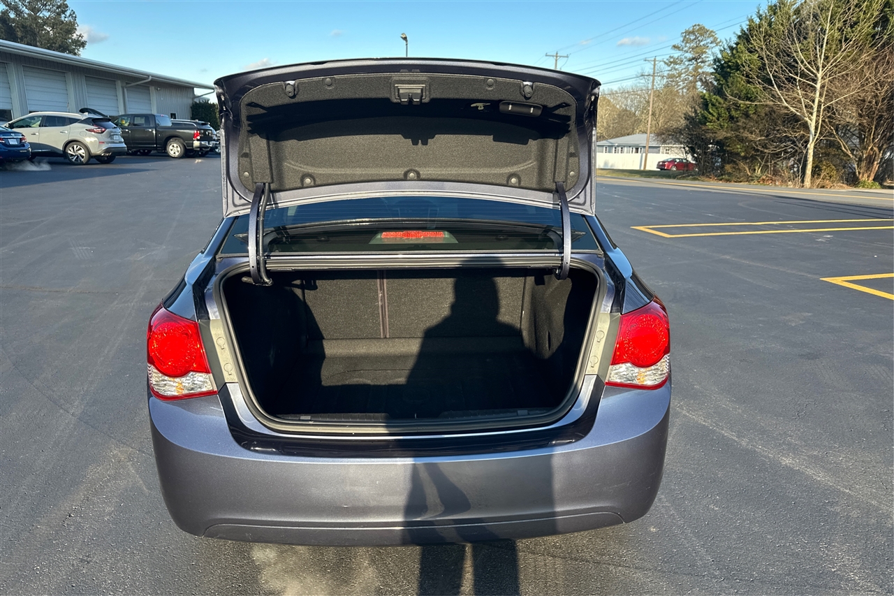 Chevrolet Cruze LS 4D Sedan 2014