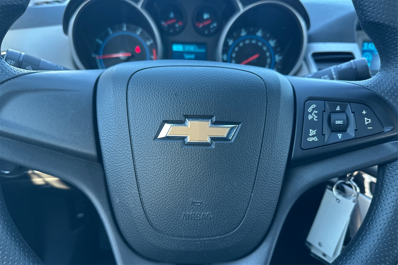Chevrolet Cruze LS 4D Sedan 2014