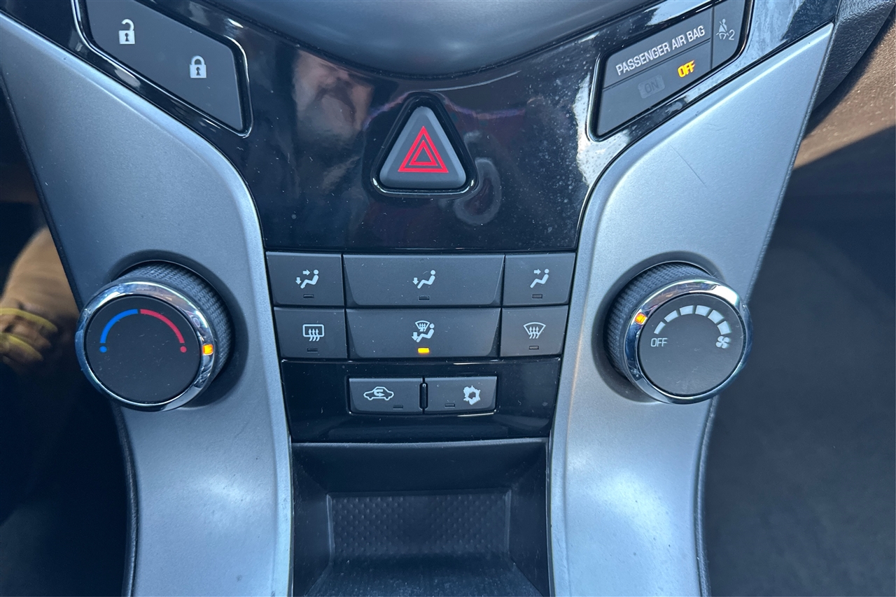 Chevrolet Cruze LS 4D Sedan 2014