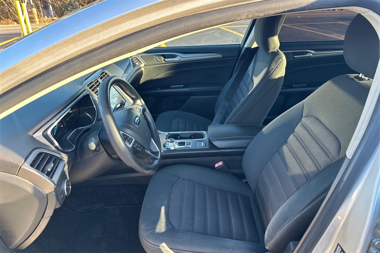 Ford Fusion SE 4D Sedan 2017