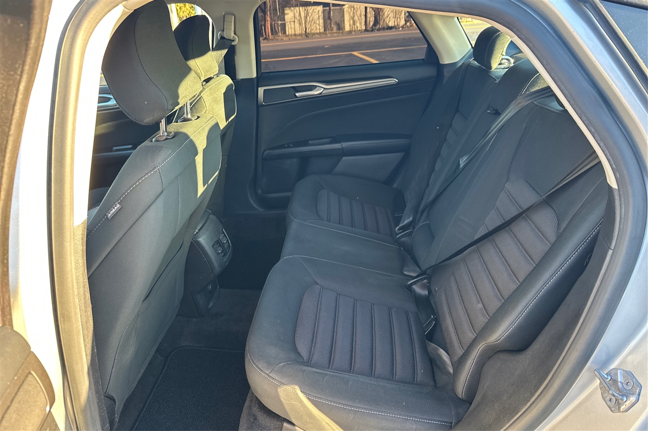 Ford Fusion SE 4D Sedan 2017