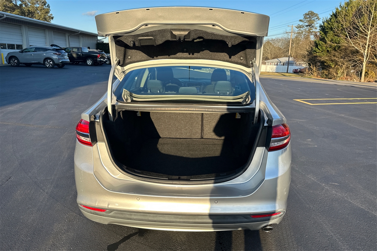 Ford Fusion SE 4D Sedan 2017