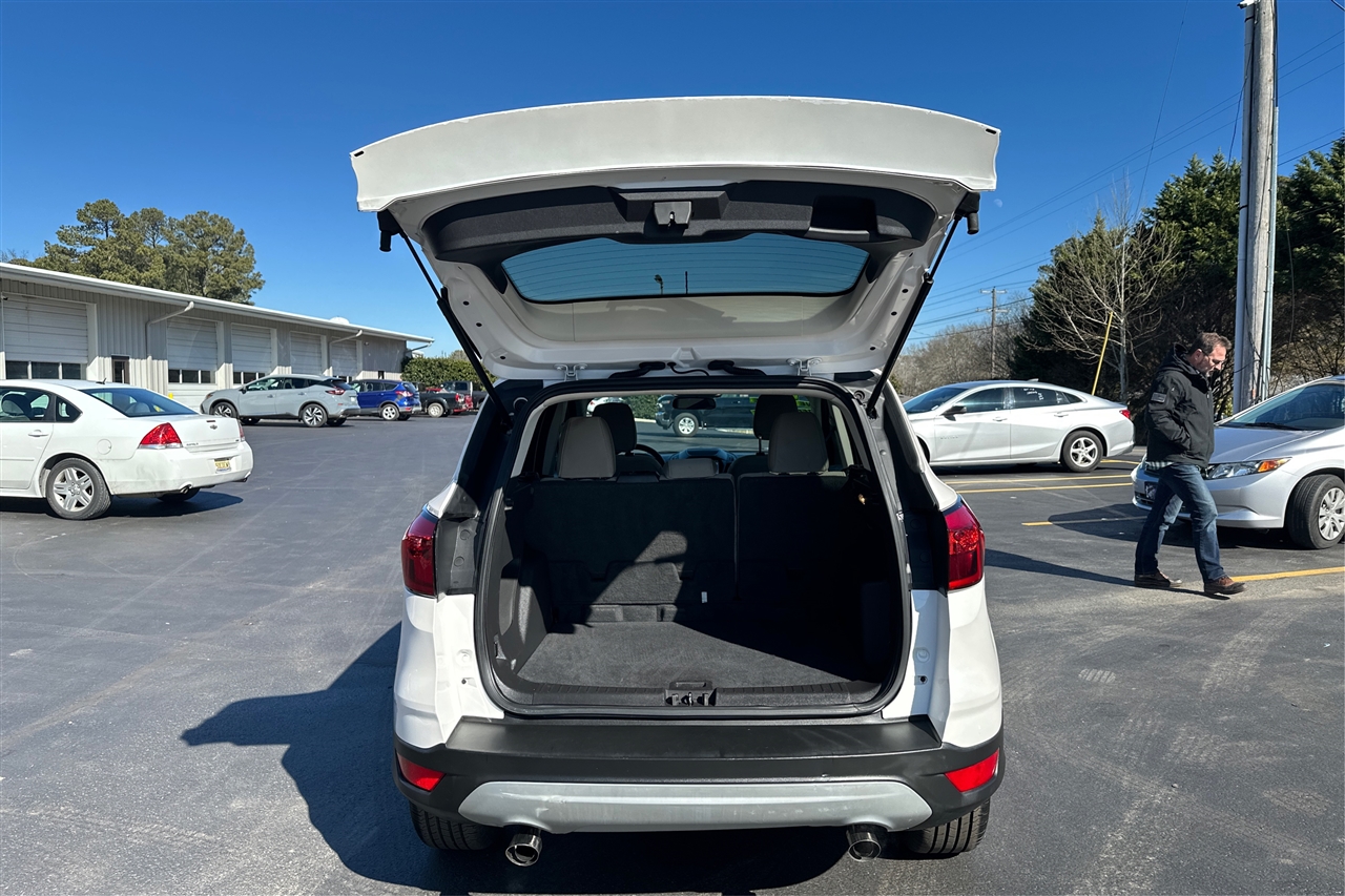 Ford Escape SE 4D SUV FWD 2019