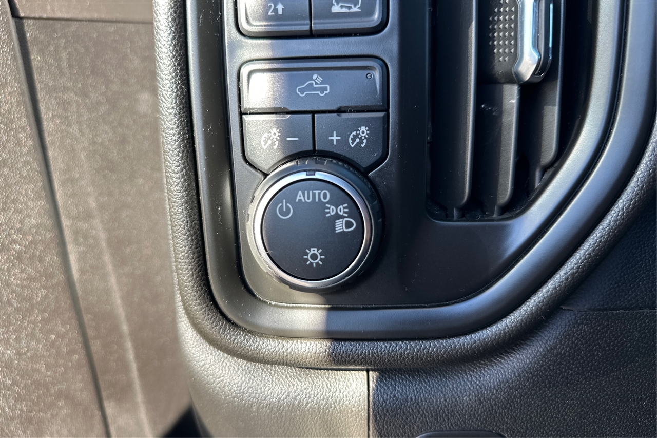 Chevrolet Silverado 1500 Work Truck 1WT Crew Cab 4WD 2023