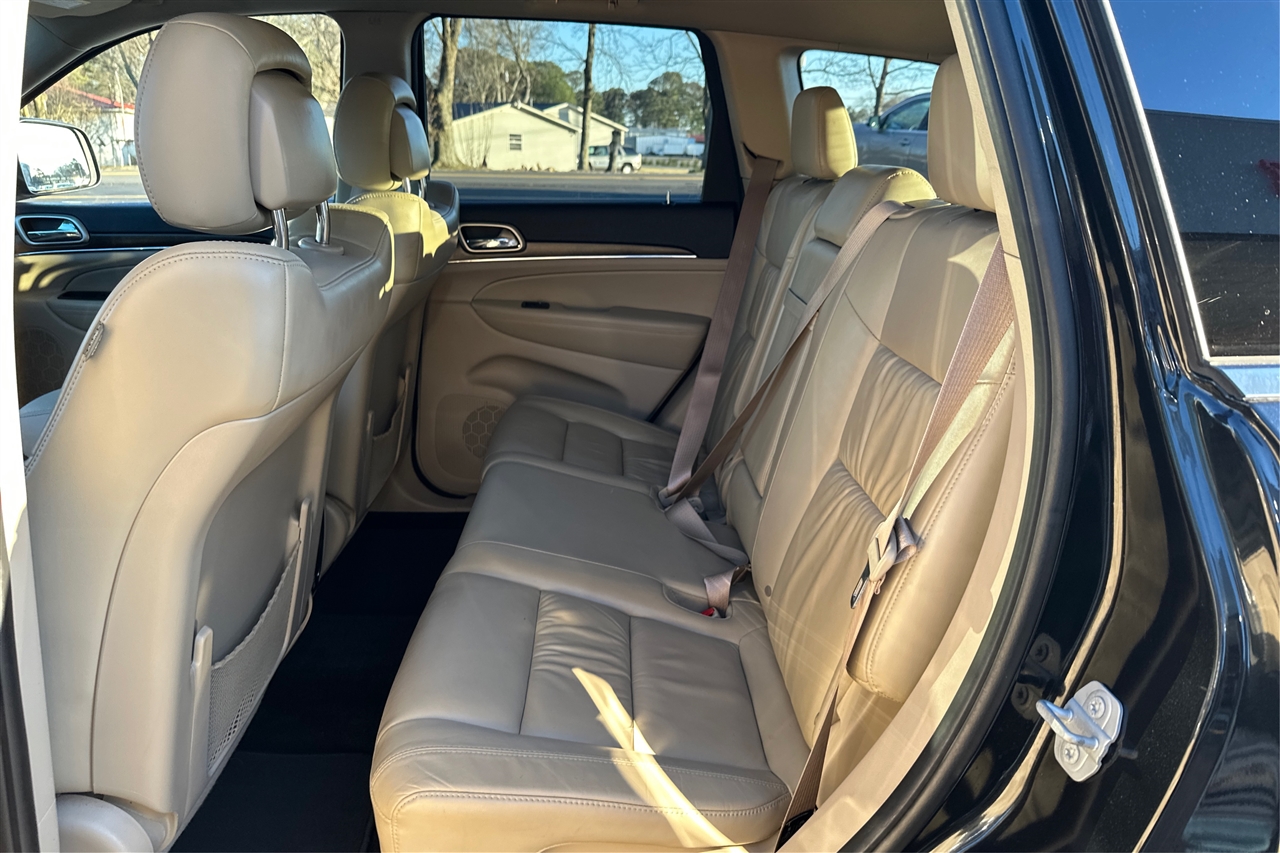 Jeep Grand Cherokee Limited 4D SUV RWD 2015