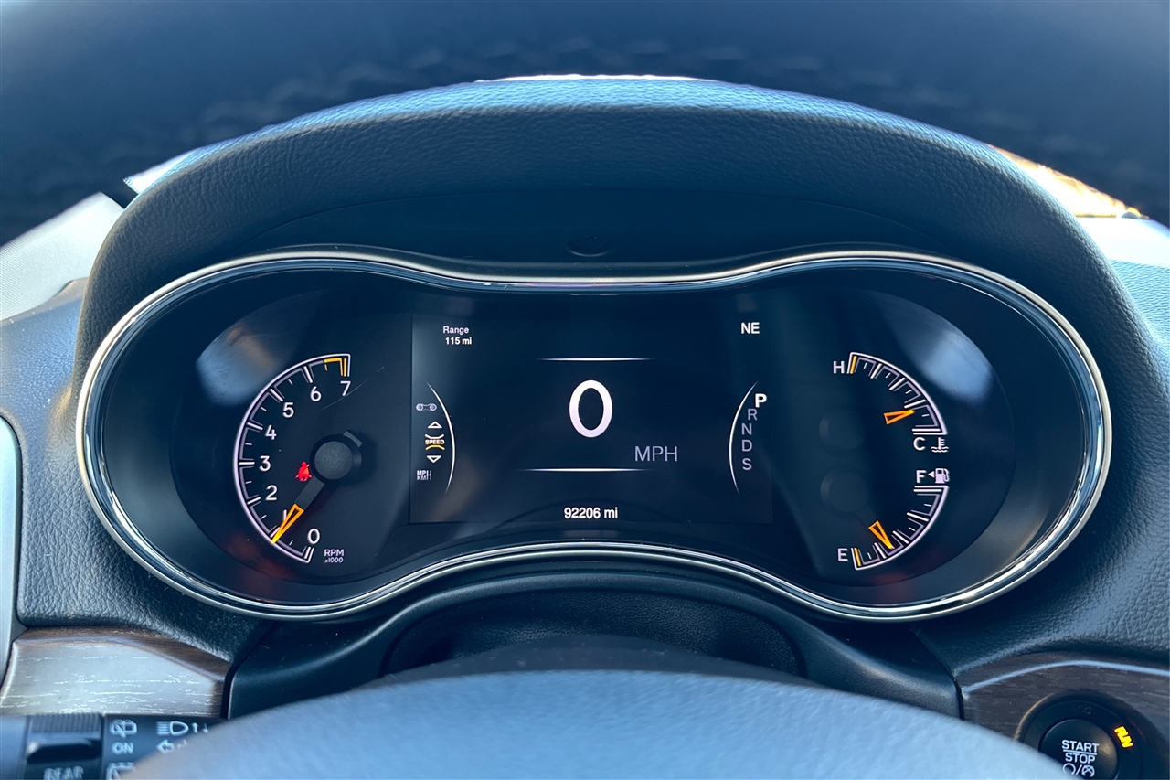 Jeep Grand Cherokee Limited 4D SUV RWD 2015