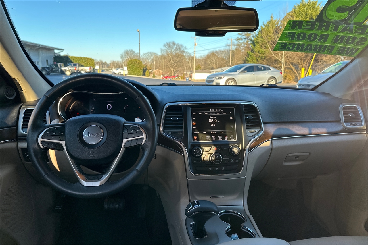 Jeep Grand Cherokee Limited 4D SUV RWD 2015