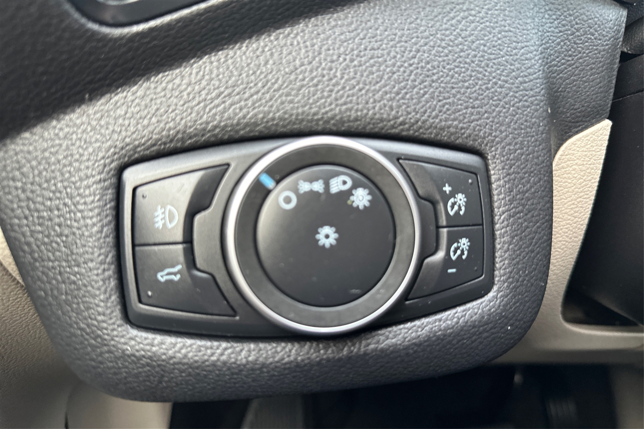 Ford Escape SE 4D SUV FWD 2019