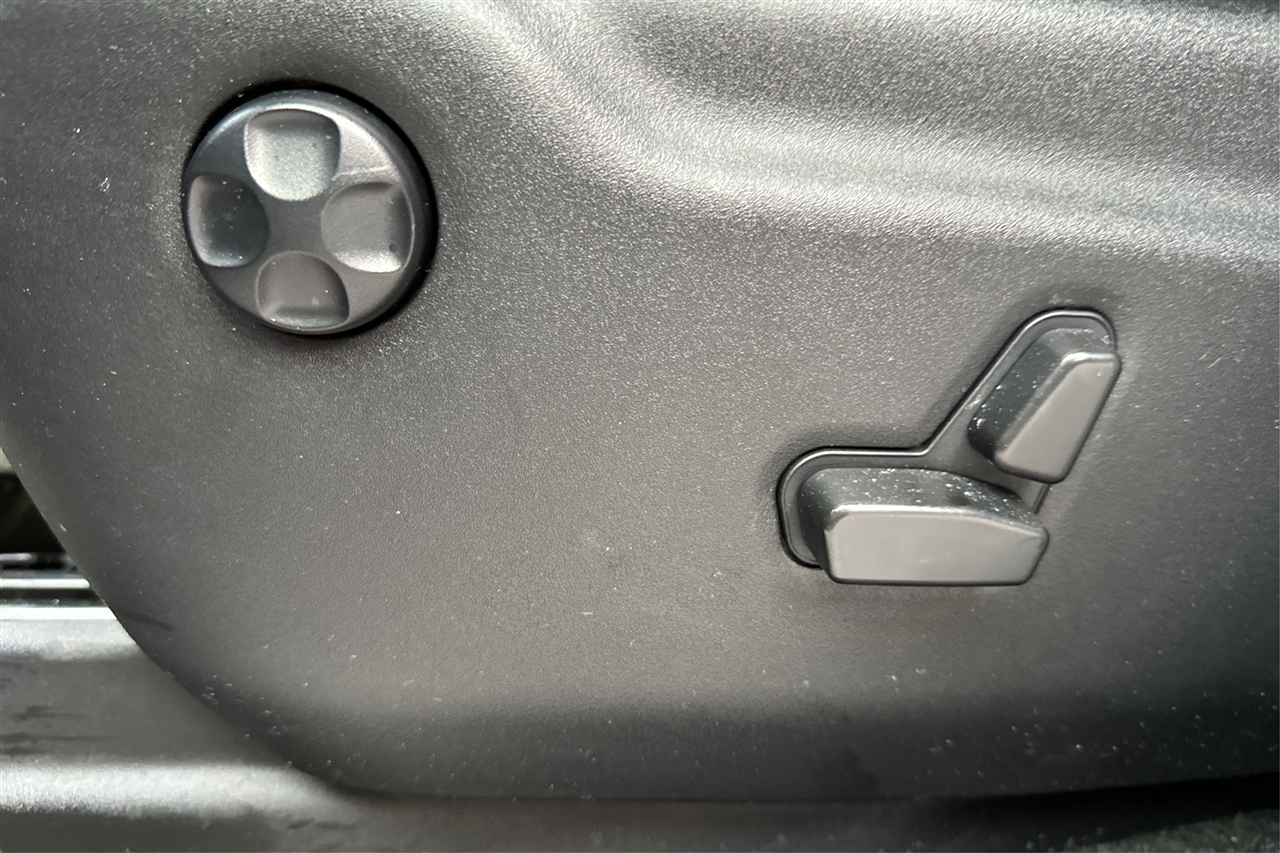 Jeep Grand Cherokee Limited 4D SUV 4WD 2022