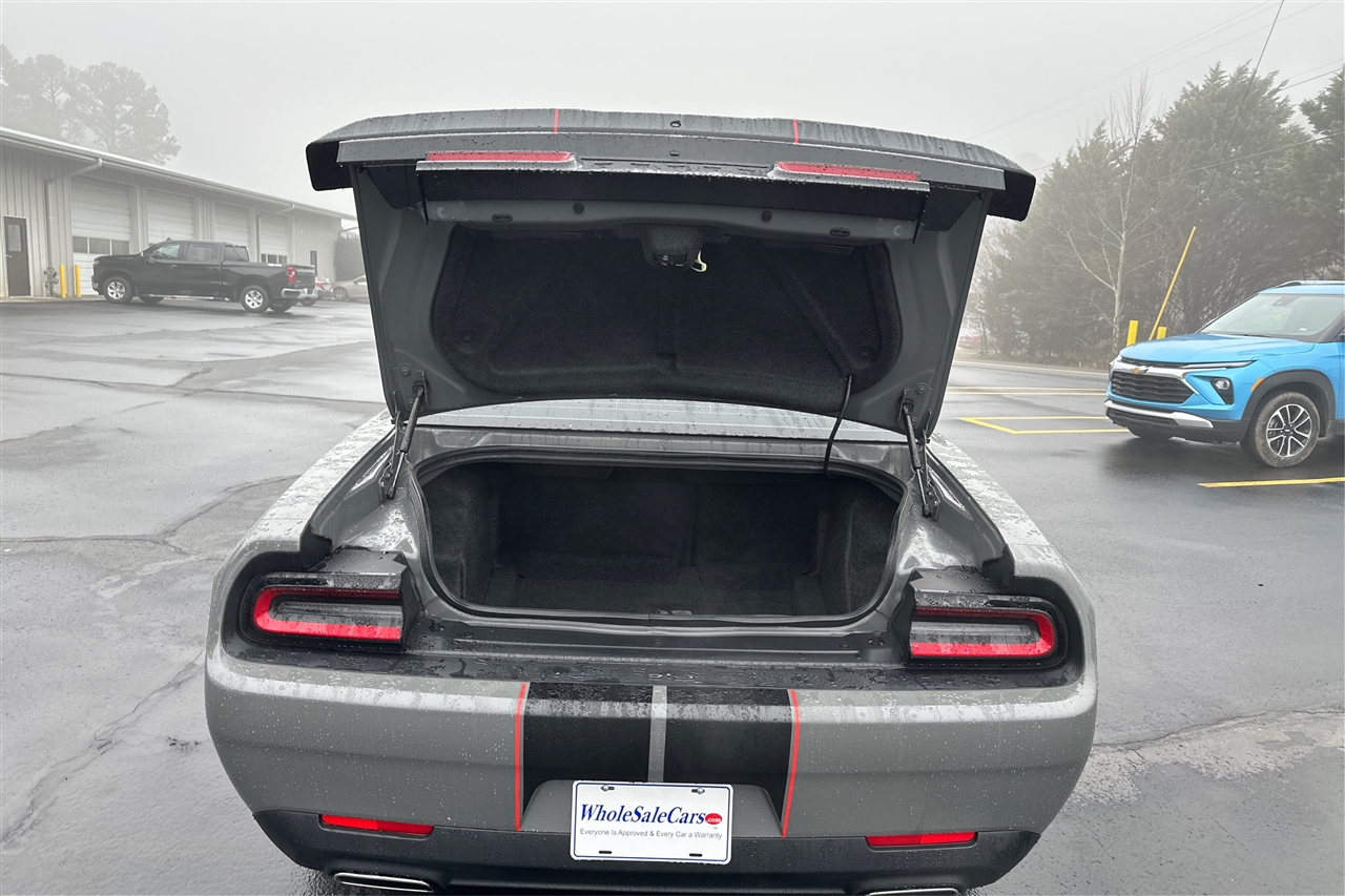 Dodge Challenger SXT 2D Coupe 2023