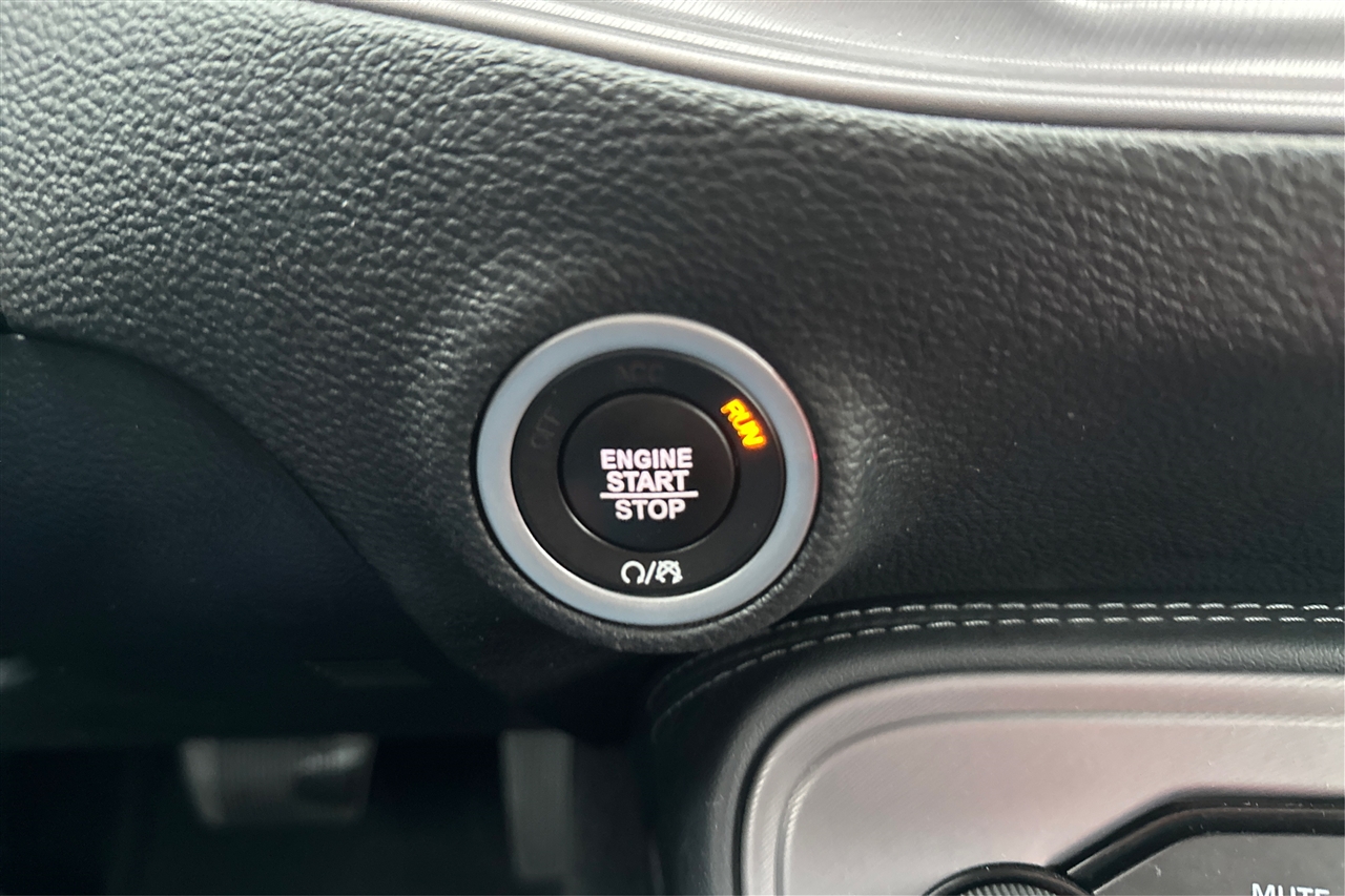 Dodge Challenger SXT 2D Coupe 2023