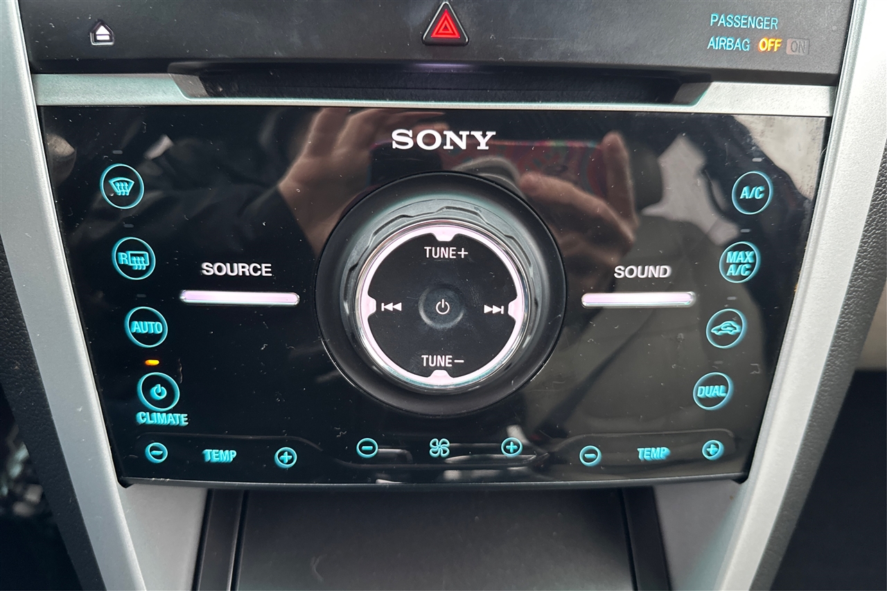 Ford Explorer Limited 4D SUV FWD 2013