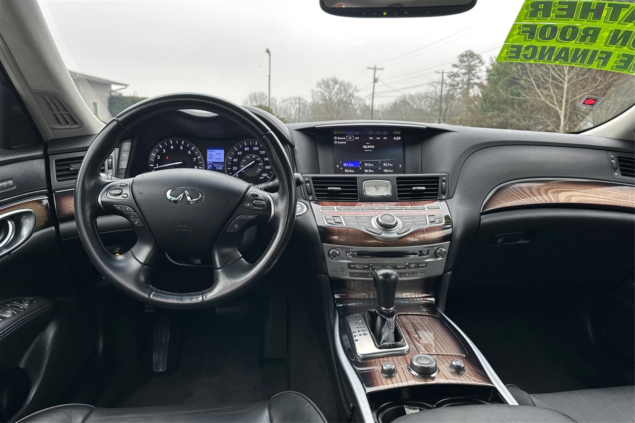 Infiniti Q70L Luxe 4D Sedan 3.7 2019