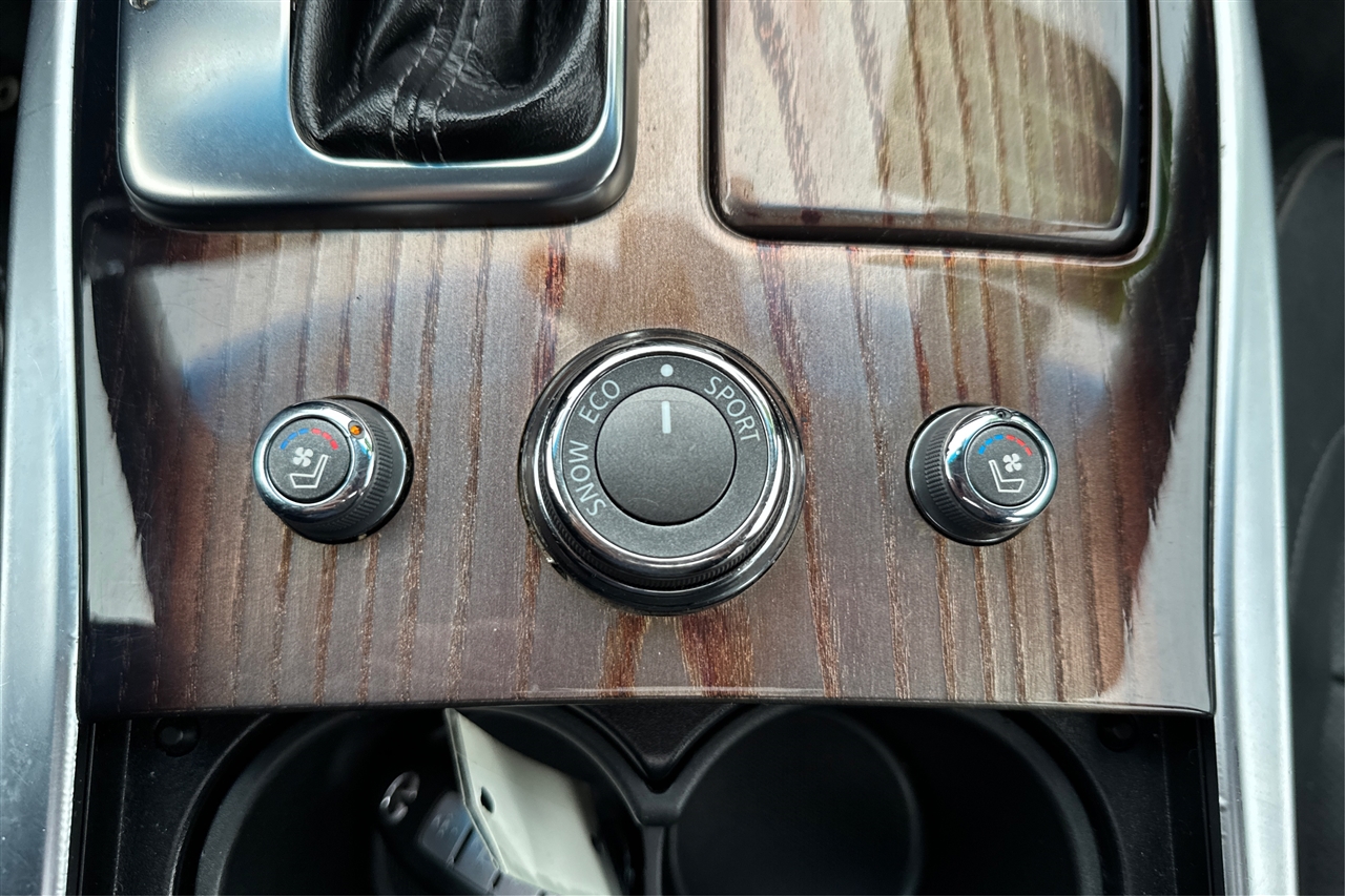 Infiniti Q70L Luxe 4D Sedan 3.7 2019