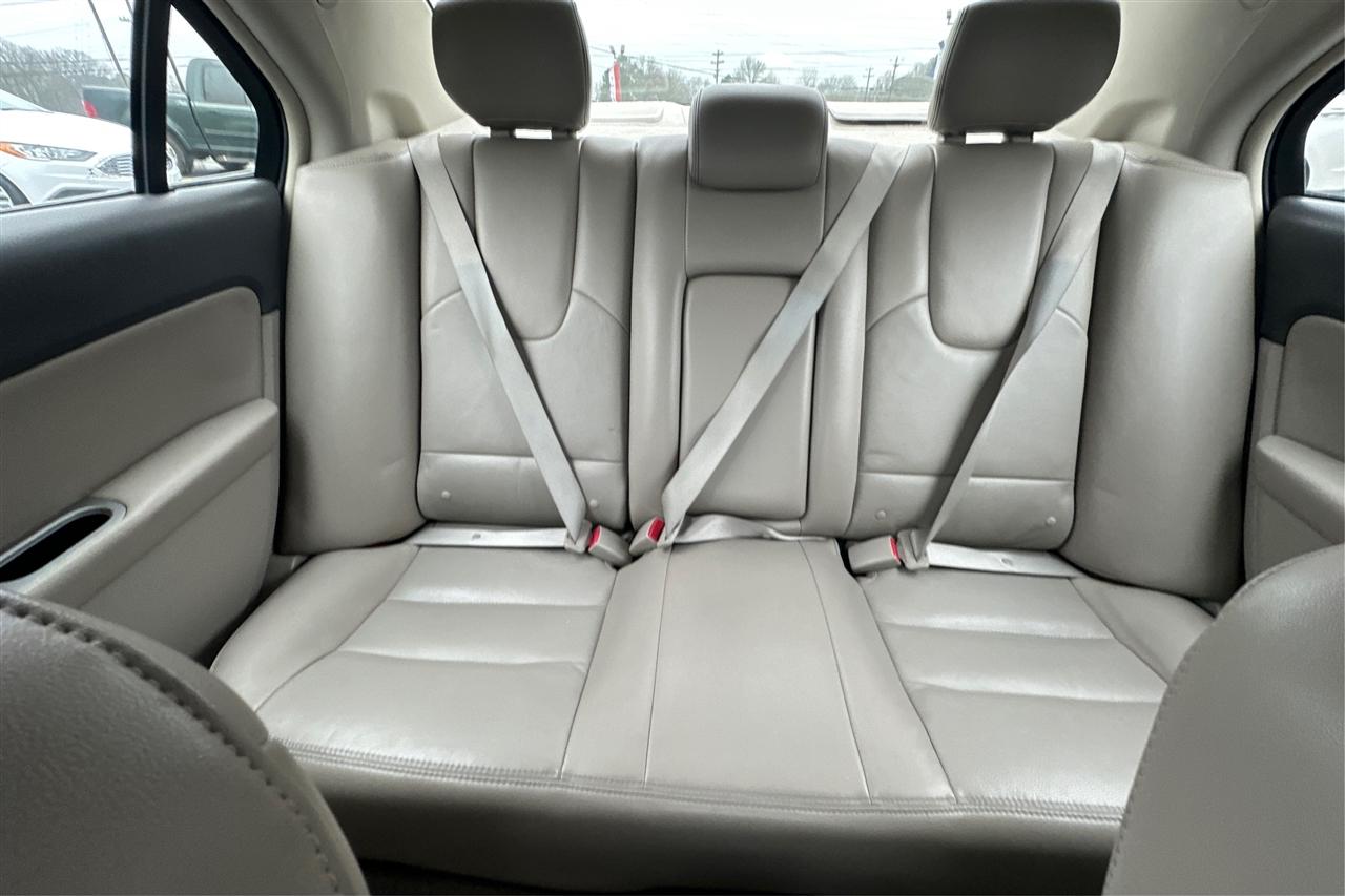 Ford Fusion SEL 4D Sedan 2012