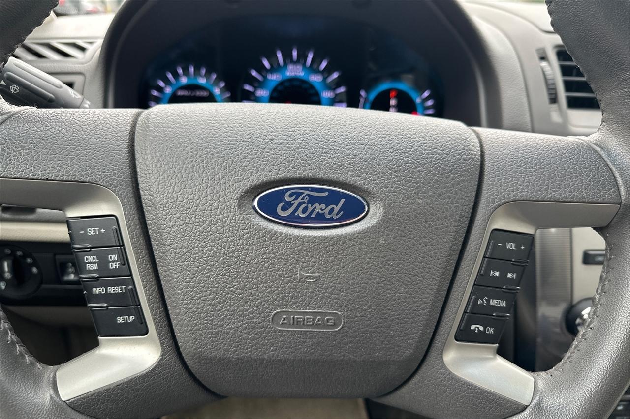 Ford Fusion SEL 4D Sedan 2012