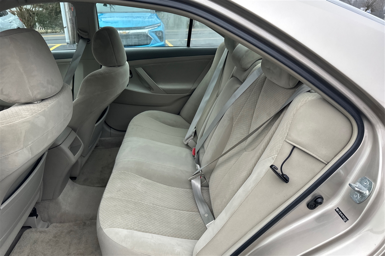 Toyota Camry Base 4D Sedan 2009