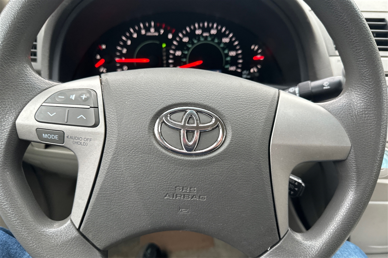 Toyota Camry Base 4D Sedan 2009