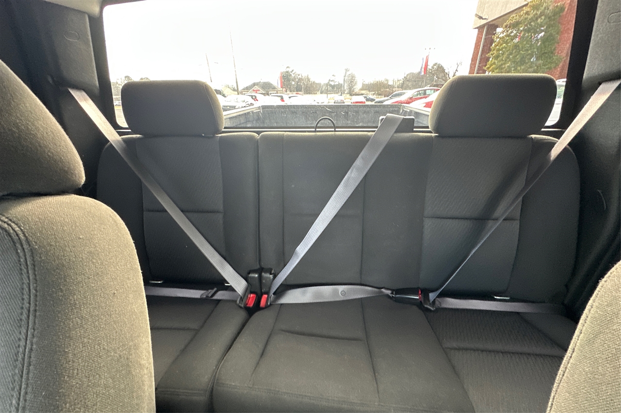 Chevrolet Silverado 1500 1LT Crew Cab 2WD 2011