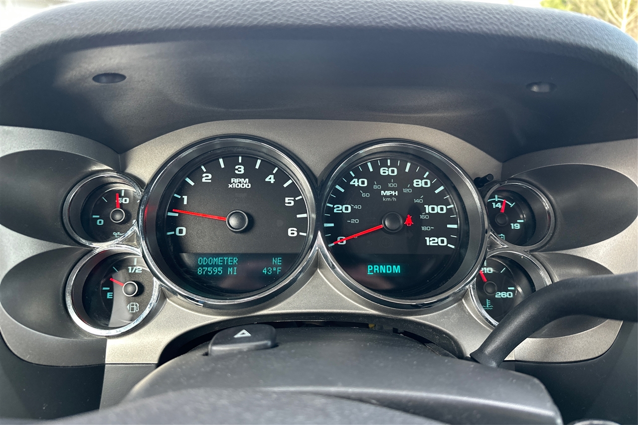 Chevrolet Silverado 1500 1LT Crew Cab 2WD 2011